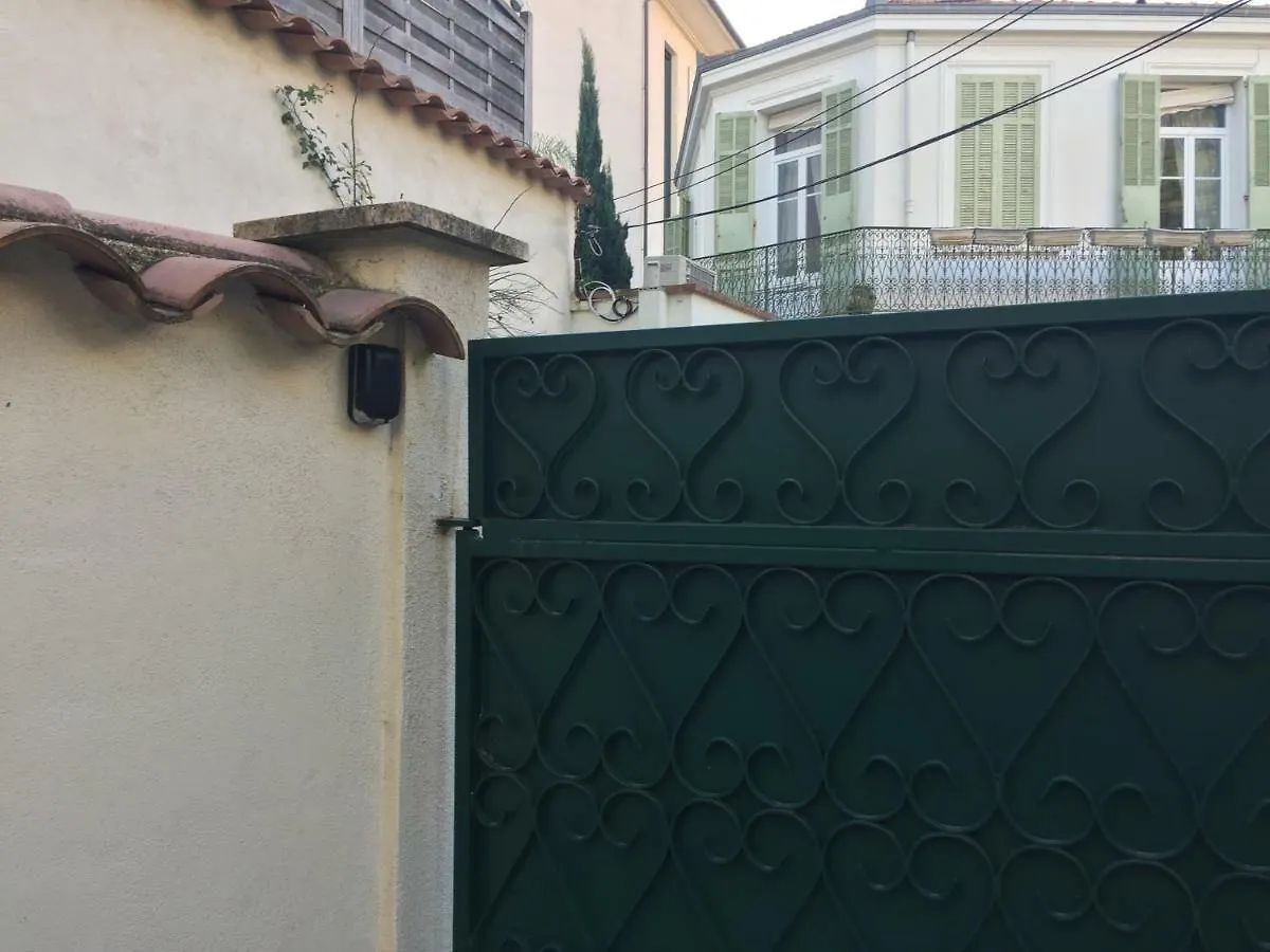 13 Avenue Windsor Apartment Cannes France